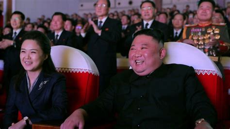 north korean leader kim jong un s wife makes first appearance in a year