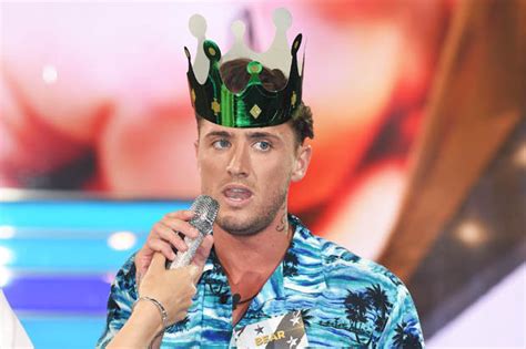 ex on the beach stephen bear fears embroilment in sex tape
