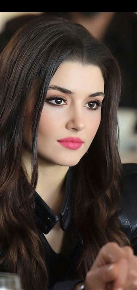 Pin By Ahammad Tausif Mayeen On Turkish Celebs Beauty Girl Brunette