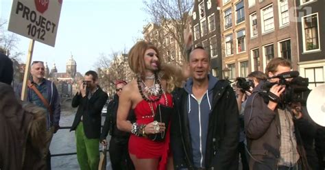 g1 prostitutas de amsterdã protestam contra fechamento de vitrines notícias em mundo