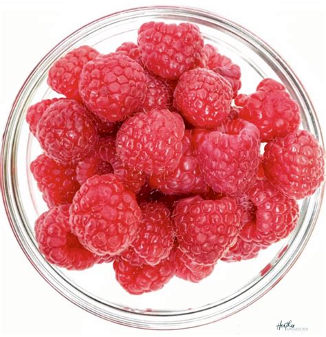 benefits  eating red raspberries heather mangieri nutrition