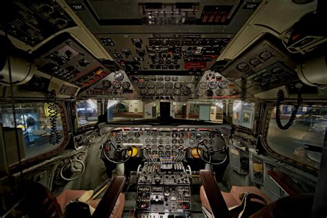 112 Millenium Falcon Cockpit