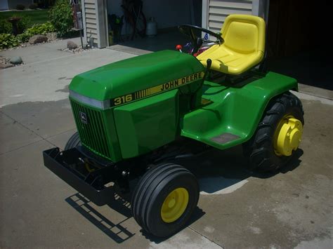 john deere  garden tractor