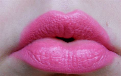 Confessions Of A Makeup Fiend Mac Viva Glam Nicki Minaj Lipstick
