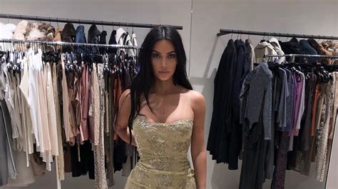 kardashian insider alleges kris made kim sell her sex tape