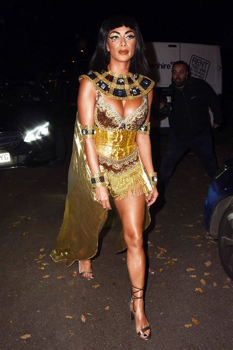 nicole scherzinger flaunts jaw dropping bust in racy cleopatra outfit