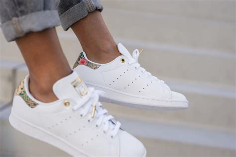 Adidas Womens Stan Smith Footwear White Scarlet Metallic Gold Fv3086