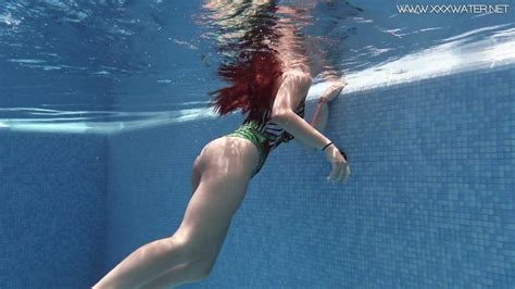 Gorgeous Red Haired Mermaid Diana Rius Shows Underwater Striptease