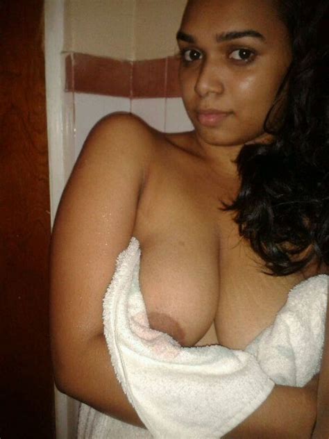 indian girl showing her big boobs and pussy 28 bilder