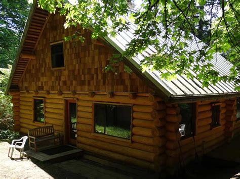 exterior log home refinishing restoration  chinking