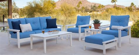 choosing outdoor furniture   desert retreat