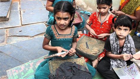 Dag Tegen De Kinderarbeid Beedi Meisjes Van India Youtube