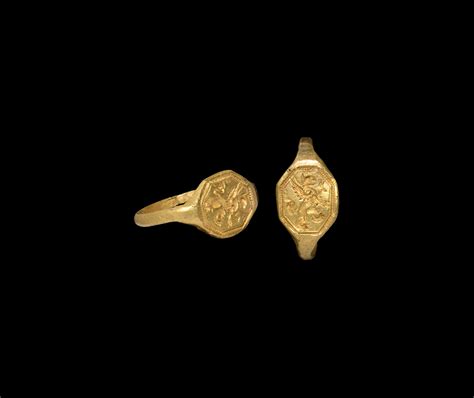 elizabethan gold heraldic signet ring lot no 0612