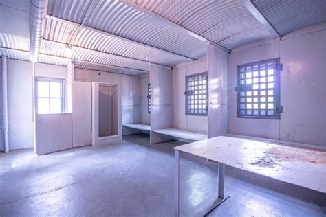 350k missouri home comes with secret prison inside wtf gallery