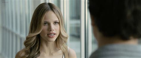 Nude Video Celebs Halston Sage Sexy Paper Towns 2015