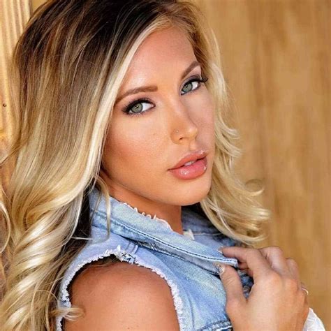 Samantha Saint Bio Wiki Age Height Figure Net Worth