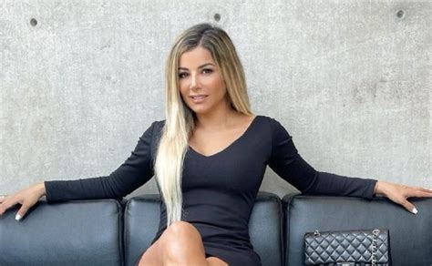 aleida nunez highlights  legs   black micro skirt celebrity gossip news