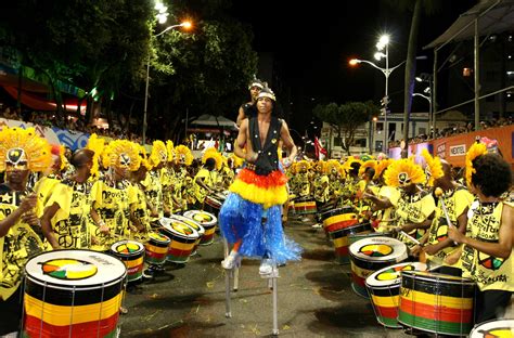 carnaval conheca os principais roteiros brasileiros   feriado fashion bubbles