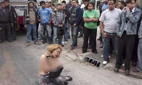 Female Robber Stripped Beaten Set On Fire In Guatemala