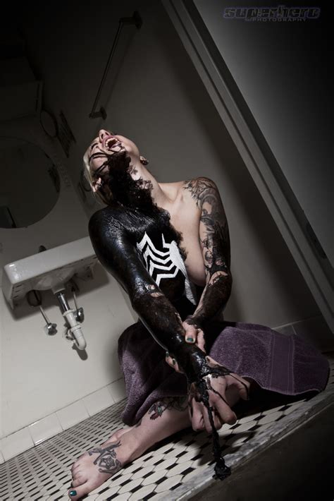 venom attacks a female host in incredible new cosplay photos superherohype