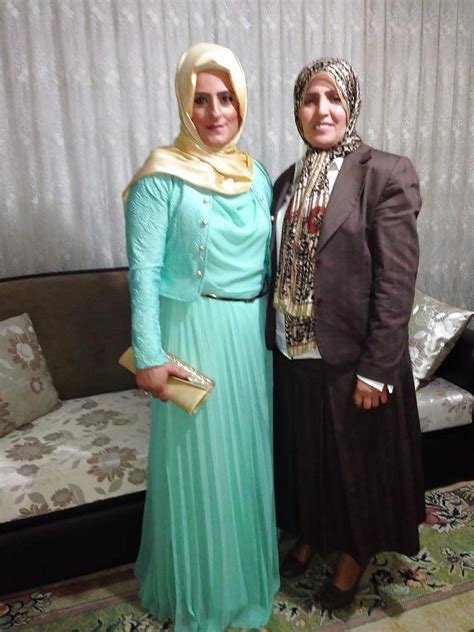 Turkish Mom And Daugther 4 Photos