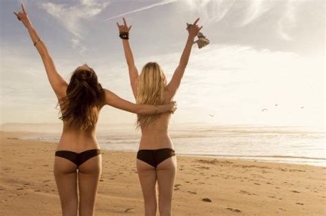 Topless Women Women Flash Boobs In Liberating Travel
