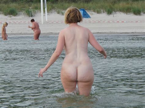 femmes matures et chaudes à la plage site libertin