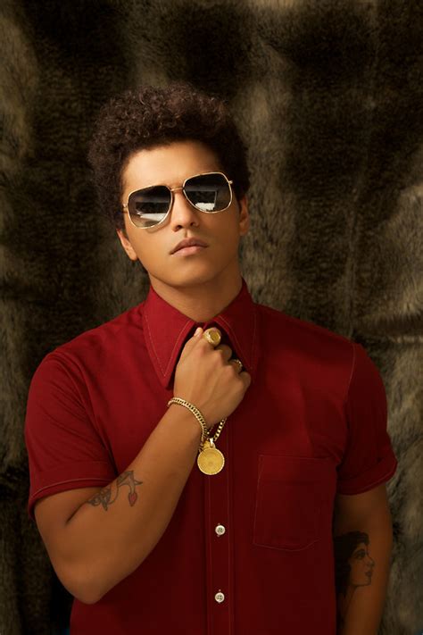 watch bruno mars vocally flies with when i was your man