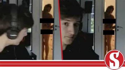 twitch streamer s naked mom walks in live on stream footage youtube