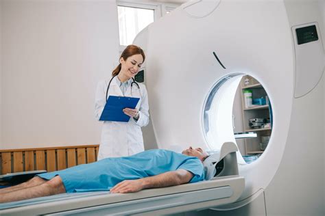 radiographer training qualities earnings
