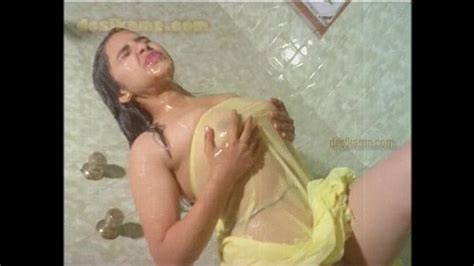 Mallu Reshma Full Nude Bath