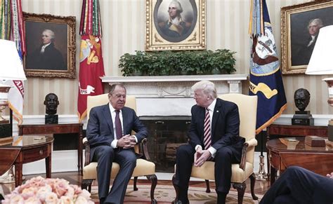 presence of russian photographer in oval office raises alarms