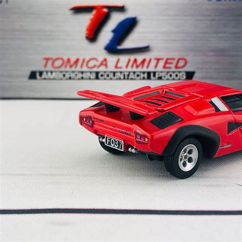 tomica limited  lamborghini countach lps tokyo station