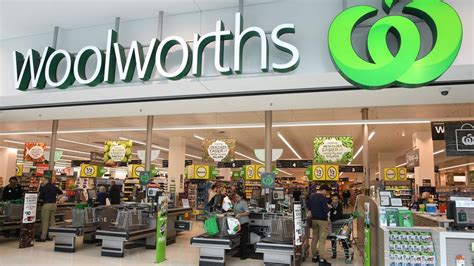 woolworths holding sale  hundreds  items discounted   price newscomau