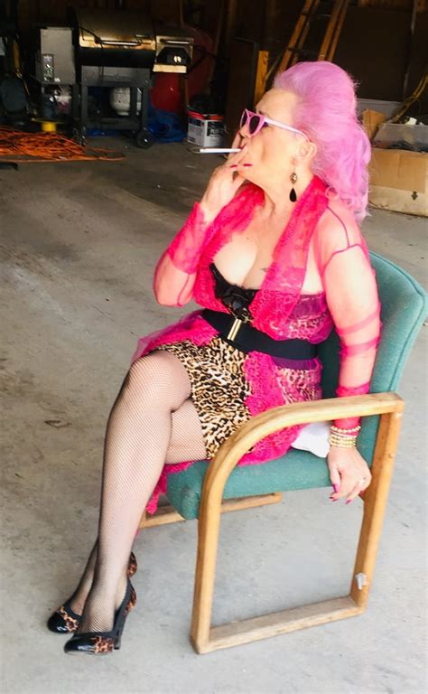 sexy smoking vintage granny shera gilf 292 pics xhamster