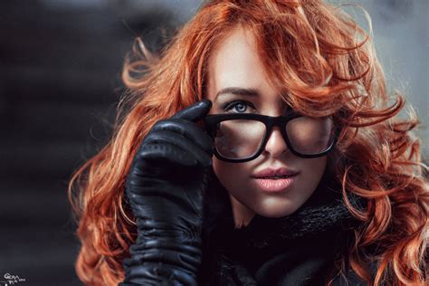 4563893 redhead gloves face women with glasses