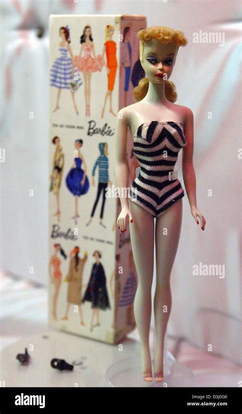 Dpa La Primera Muñeca Barbie Que Data De 1959 Se Encuentra En