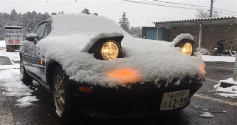 Adorable Shy Sports Car In Japan Wins The Internet With Its Blushing