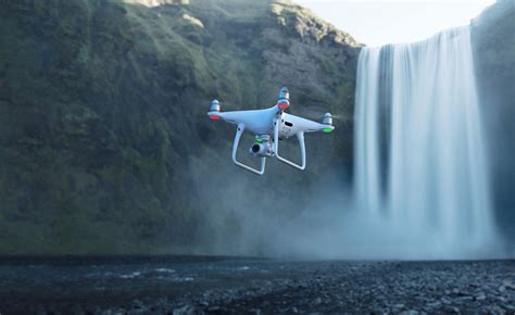 dji launches phantom  pro  drone  ocusync   quieter flight digital photography