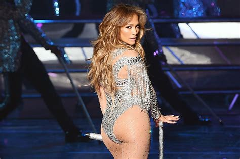 Jennifer Lopez Says She Feels Empowered By This Selfie Of