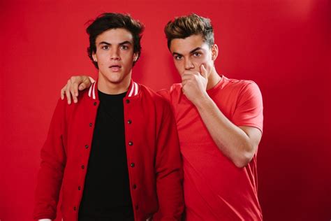 watch the dolan twins read period stories teen vogue