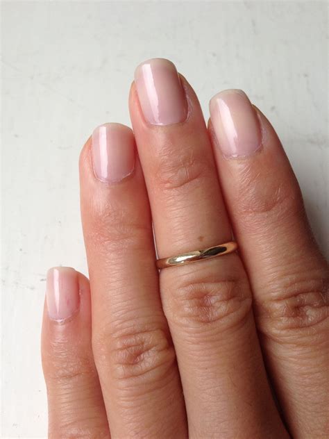 fresh  clean nails  essie mademoiselle bourjois rose
