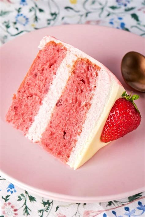 vegan strawberry cake  big mans world