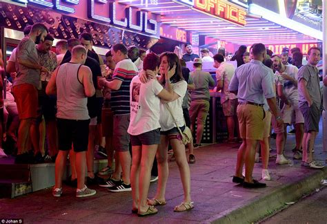 Sun Sea And Bad Behaviour Brits Are Back In Magaluf Daily Mail Online
