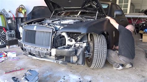 wrecked rolls royce ghost repair part  disassembly