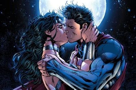 Superhero Smooch New Power Couple Emerges In Justice League Comic