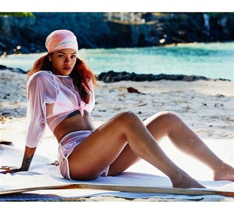 Rihanna’s Sexiest Instagram Photos Rihanna’s Sexy