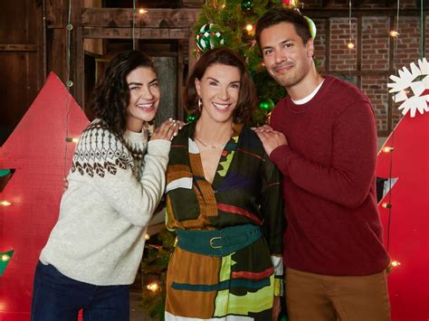 go behind the scenes of hgtv s designing christmas featuring hilary