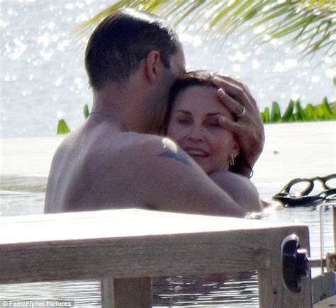 Courteney Cox And Johnny Mcdaid Cant Keep Their Hands Off Each Other