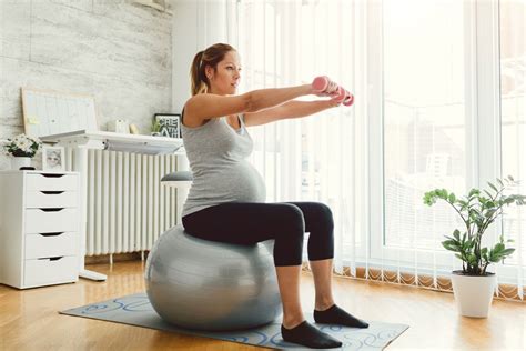 crunches while pregnant learn what s safe during pregnancy